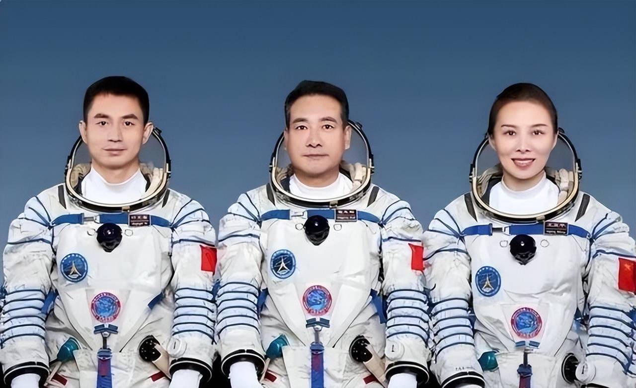 旅的辛酸落地后身体弱连路都走不了新葡京牺牲太大！王亚平曾谈太空之(图7)