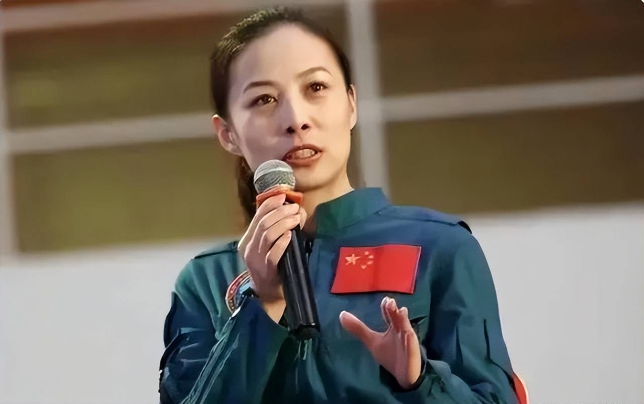 旅的辛酸落地后身体弱连路都走不了新葡京牺牲太大！王亚平曾谈太空之(图12)