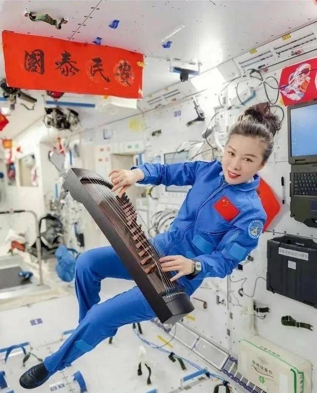 旅的辛酸落地后身体弱连路都走不了新葡京牺牲太大！王亚平曾谈太空之(图13)