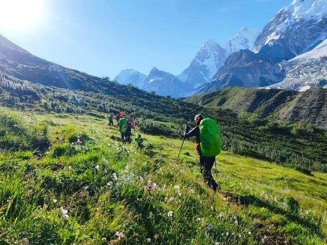 步却不敢挑战鳌太线因为它实在太危险新葡京资深驴友劝退：走过珠峰东坡徒