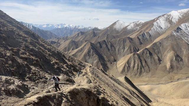 步却不敢挑战鳌太线因为它实在太危险新葡京资深驴友劝退：走过珠峰东坡徒(图4)
